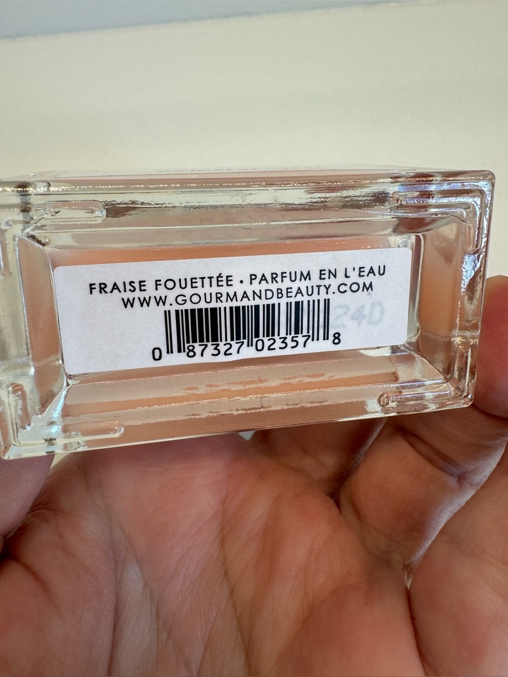 Le Monde Gourmand Fraise Fouettée Parfum en L'Eau 1oz 30ml - Picture 3 of 5